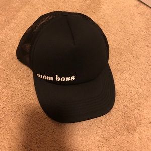 New with tags mom boss hat